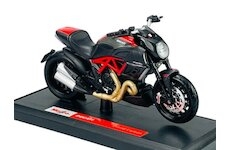 Model MOTO 1:18 MAISTO Ducati Diavel Carbon